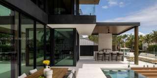 1102 Washington St Gallery 22