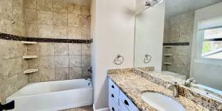 Beautifully Renovated Home Near Meadow Lake Park Gallery 12