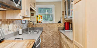 Charming Row Home | 2 Bed | 1 Bath | 950 Sf | Fenced Backyard | 2 Surface Parking Spaces Gallery 14