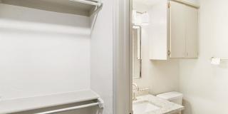 1000 Rambling Oaks - 6 Gallery 17