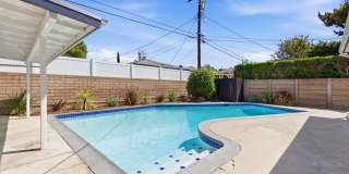 Beautiful modern 3 Bed + 3 Bath House + Pool + Garage Gallery 11