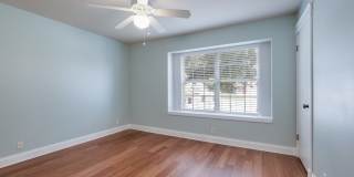 Modern Elegance: 3-Bedroom Townhome with Wood Flooring, Shaded Deck, and Inclusive Amenities Gallery 16