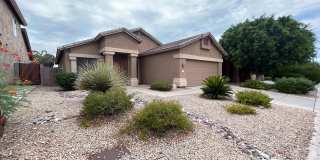4 BEDROOM WITH POOL Gallery 1