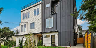 Stunning North Greenlake New townhome Gallery 15