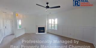 Beautifully Updated 2 BD/2 BA with Screened Porch & Modern Finishes Gallery 4