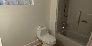 Spacious 3 bedroom 1 Bath in Warren! Gallery 15