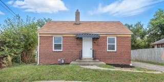 Charming 2-Bedroom Home – Recently Remodeled in Indianapolis Available NOW! Gallery 1