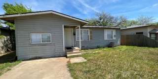 4 bedroom, 1.5 baths Gallery 1