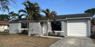 565 SE Thornhill Drive Gallery 1