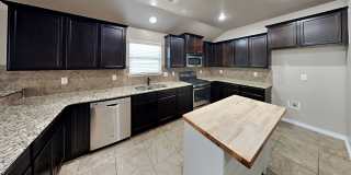 3 Bedroom 2 bathroom with Study in Yukon Schools Gallery 5