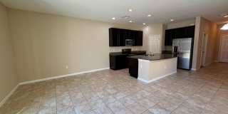 3 BEDROOM 2.5 BATHROOM 1 CAR GARAGE IN PINE RIDGE AT OAK CREEK !!! Gallery 5