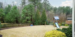 Gorgeous LARGE Family Home! Gallery 4