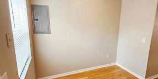 MOVE-IN READY! 2BR Townhome in Clintonville near OSU – W/D, Parking, Pet Friendly Gallery 14