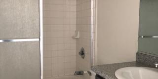5526 Carlton Way Gallery 6