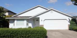 3 Bed, 2 Bath Home with Large Covered Deck in North Image Neighborhood Gallery 1