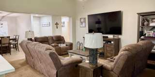 Wonderful 3 bed , 2 bath in Sunnyside Area Gallery 8