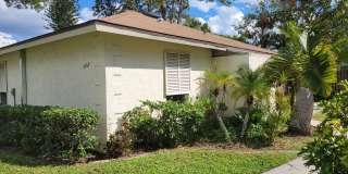 Annual unfurnished nicely renovated 2/2 villa near the Ringling Museum Gallery 1