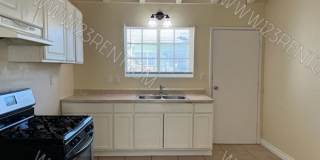 WEST LANCASTER 2BD/1BTH DUPLEX w/ BACKYARD Gallery 6