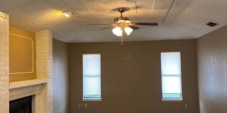 Cozy 3/2/2 Brick Home! Available September!! Gallery 44