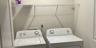 Room in 3 Bedroom Home at Murray Br Dr Gallery 9