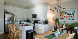 3 Bed 3.5 Bath Luxury Townhome in Convenient Location! Gallery 8