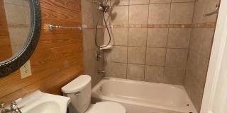 Charming Fully Renovated 2BR/1BA Near Both Hospitals – Washer/Dryer Included! Gallery 17