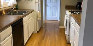 Charming 5 BD/3 BA down the street from Kelley and Luddy! Gallery 4