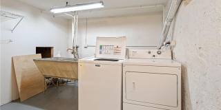 U of M~ Marcy Holmes SFH ~ 6 Bedroom House ~ September 2026! Gallery 12