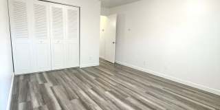 5630 California Ave Gallery 24