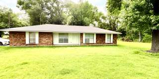 Quiet Country Living Gallery 1