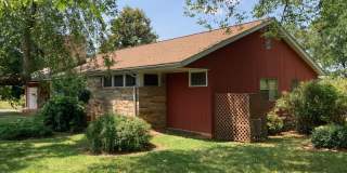 3 BR/3 BA Home with Large Yard Gallery 6