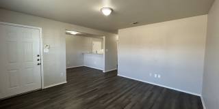 3 BEDROOM 2 BATH W/1 CAR GARAGE AVAILABLE NOW! NEAR LACKLAND AFB! Gallery 1