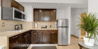 255 W 24th St Gallery 7