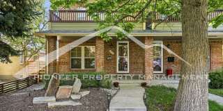 Gorgeous Townhouse with Gas Fireplace and Central AC Gallery 1