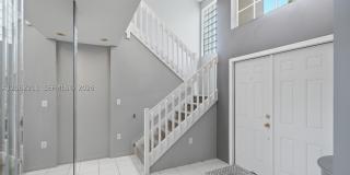 21221 NE 3rd Ct Gallery 3