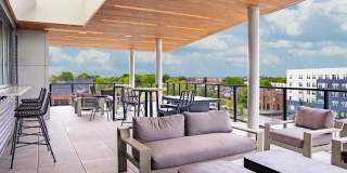 8th and High Columbus Gallery 17