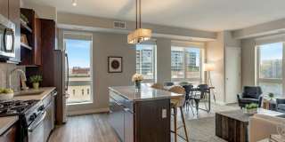 The M. on Hennepin Gallery 32
