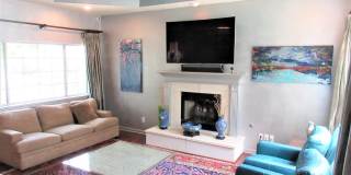 Furnished 3-bedroom in Travis Heights with Downtown Views! Gallery 1