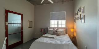 2064 HERSCHEL Street Gallery 7