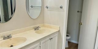 COMING SOON! | $2,950 / Beautifully Remodeled 2BR/2BA Condo in Newark's Gated Community Gallery 14