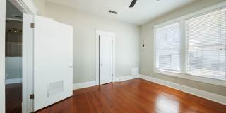 AVAILABLE AUGUST: Prime Location - 3 BR / 1 BA home located in Downtown and Walk to UT Gallery 13