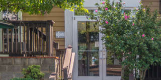 525 East Apartments Gallery 26