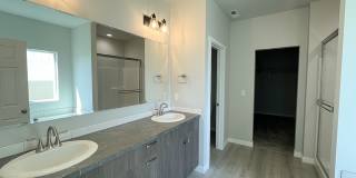 629 West Snowy Owl Street Gallery 29