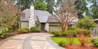 Luxury 3-bedroom Kirkland Bungalow Gallery 1