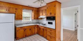 4 Bedroom 2 Bath House in Lawton Bluff - James Island Gallery 4