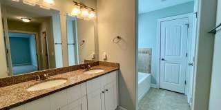 Stunning 4 Bedroom, 2.5 Bath Home Just 3 Blocks to Chesapeake Bay Gallery 34