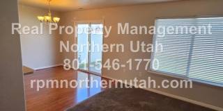 Lovely 2 Bedroom Townhome in Harrisville Available!! Gallery 6