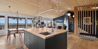 Westside Gem With Amazing Views Gallery 15