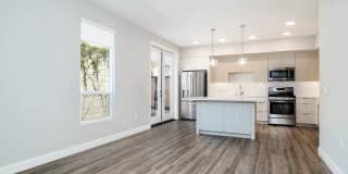 Mara Pacific Beach Apartments Gallery 9