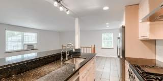 Lovely 2 bed 1 Bath Townhome in park-like setting in Boulder. - Available July 1st! Gallery 7